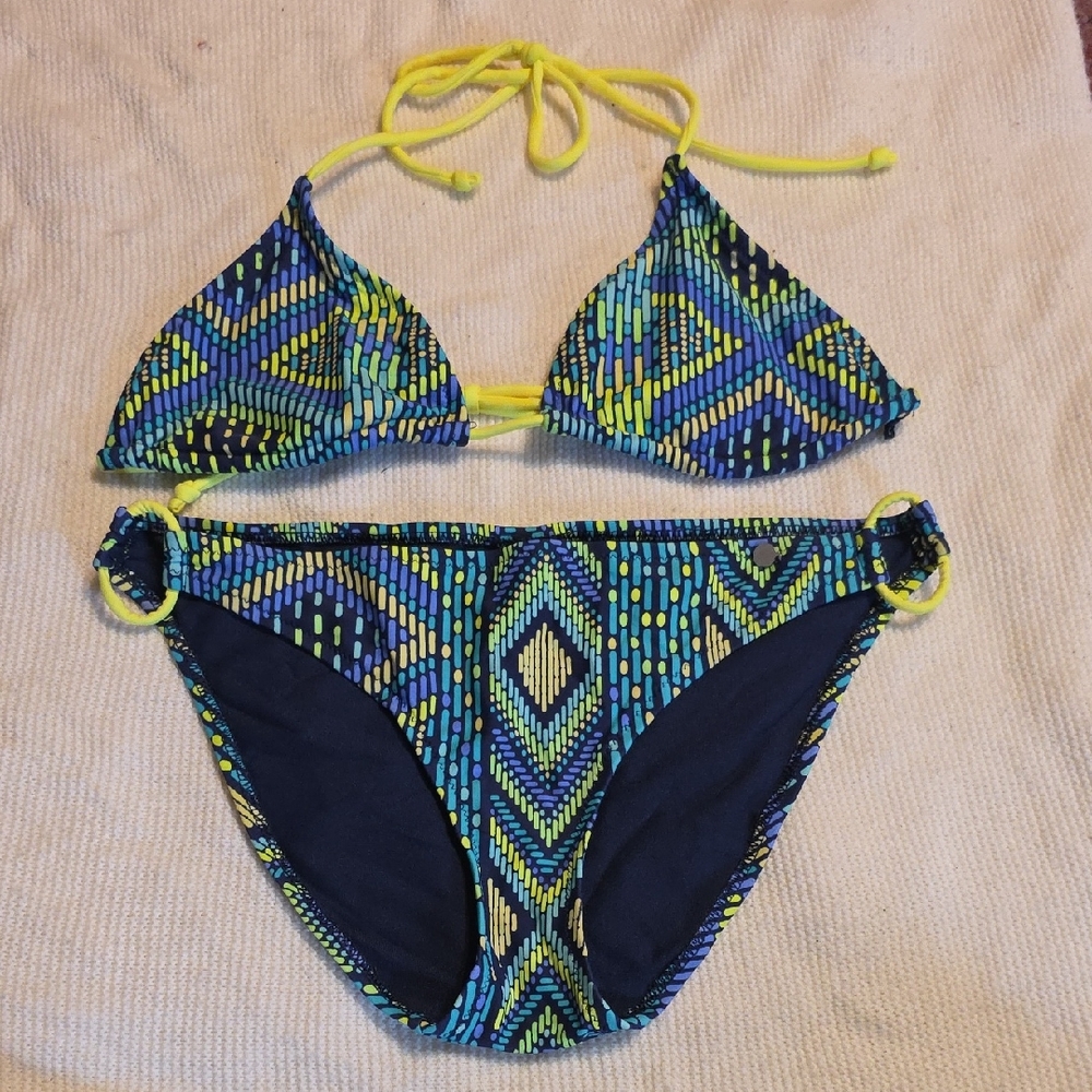 American Eagle Outfitters Navy & Neon Yellow Bikini Top Medium